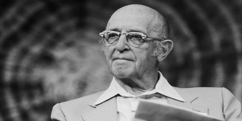 Black and white picture of the psychologist, Carl Rogers.